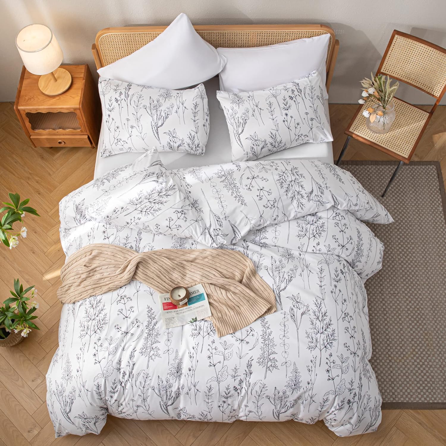 Flower Comforter Set - White